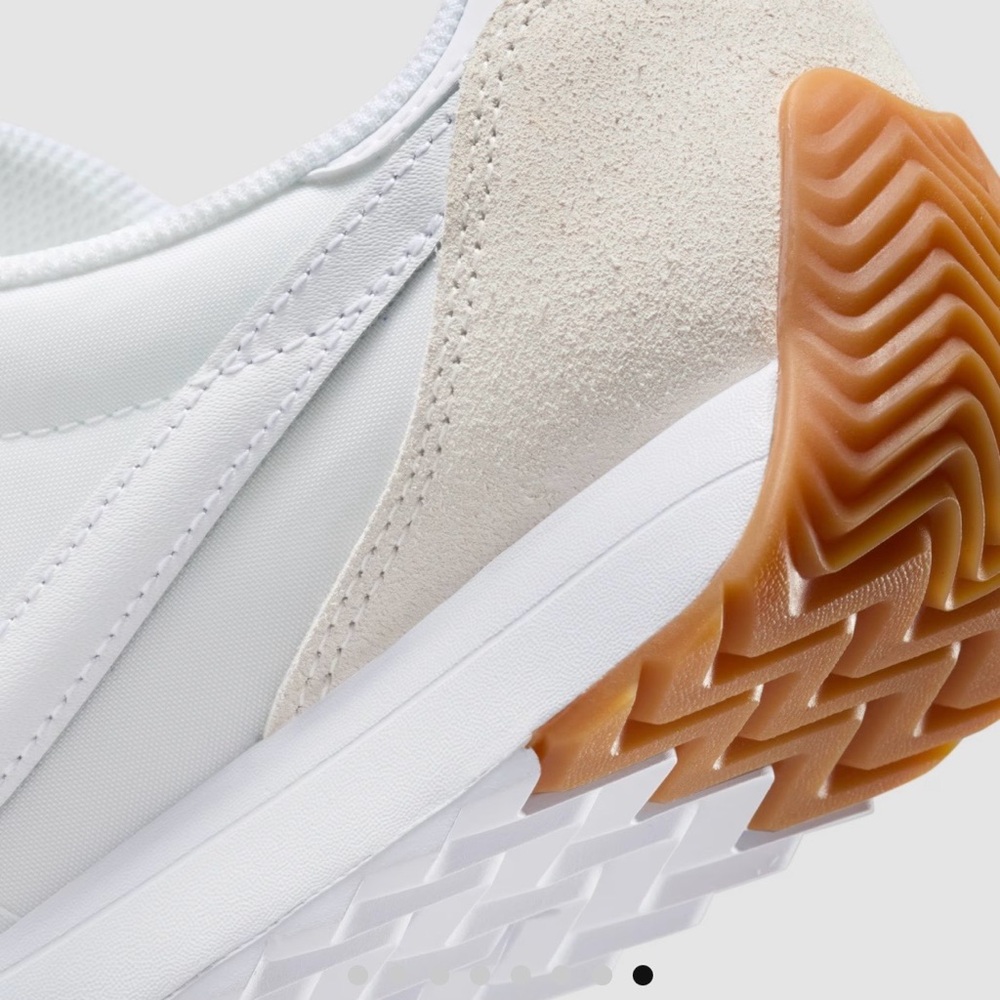 Nike Pacific Sneakers - Picture 14 of 15
